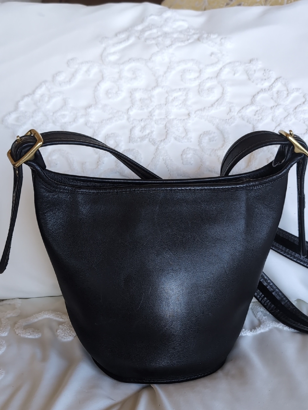 Coach Vintage ♣Maggie Bucket Bag- Black Round Feeder Shoulder/ Crossbody USA - Picture 12 of 16